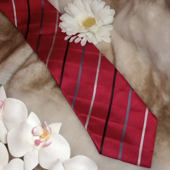 Donald J. Trump Silk Dress Tie classic red stripe - Picture 1 of 4